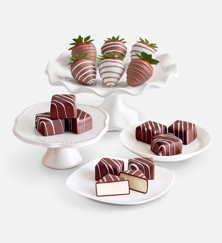 Classic Cheesecake Bites™ With Gourmet Drizzled Strawberries™